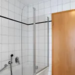 Tannenblick 2-4 דירה *